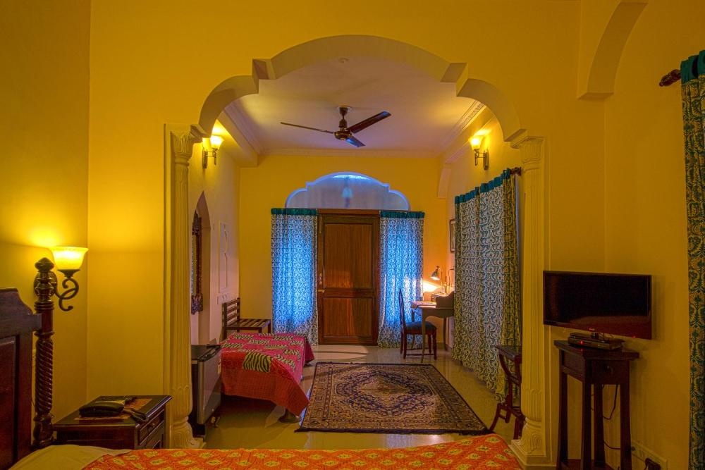 Room image 3