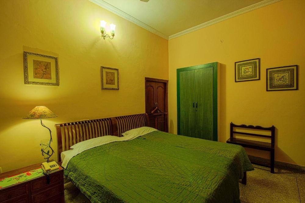 Room 1